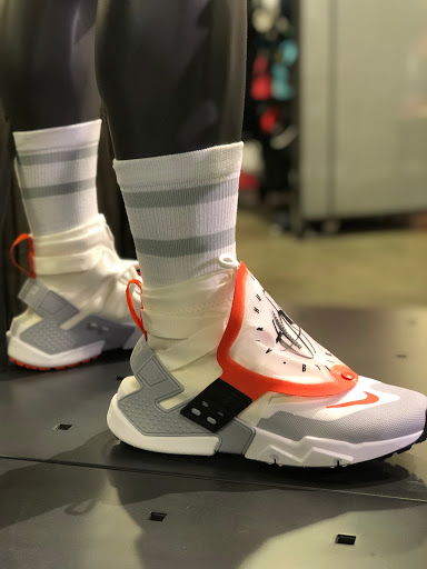 Sporting Goods Store «Nike Factory Store», reviews and photos, 20 Killingworth Tpke #155, Clinton, CT 06413, USA