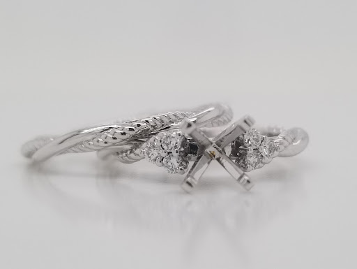 Jewelry Store «Cambridge Jewelers», reviews and photos, 76 Maple Dr, Hudson, OH 44236, USA