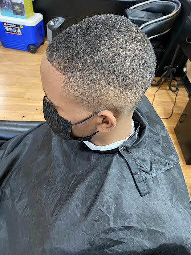 Beauty Salon «8 Cuts Hair Salon», reviews and photos, 159 S Telegraph Rd, Pontiac, MI 48341, USA