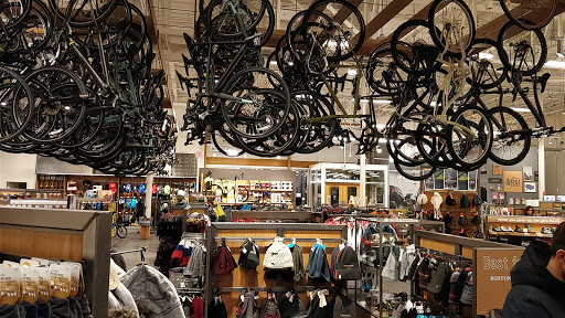 Camping Store «REI», reviews and photos, 2200 Bergen Town Center, Paramus, NJ 07652, USA