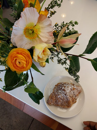 Coffee Shop «Intelligentsia Coffee Wicker Park Coffeebar», reviews and photos, 1609 W Division St, Chicago, IL 60622, USA