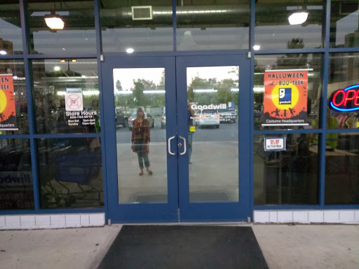 Thrift Store «Goodwill Retail Store, Career Training Center, & Donation Center», reviews and photos