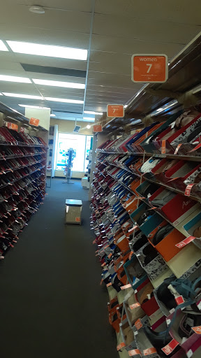 Shoe Store «Payless ShoeSource», reviews and photos, 4089 W Broad St, Columbus, OH 43228, USA