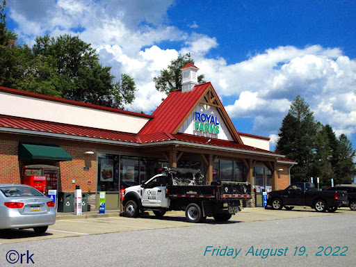 Royal Farms, 850 Hellam St, Wrightsville, PA 17368, USA, 