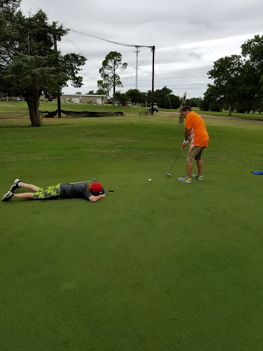 Golf Course «Broadmoore Golf Course», reviews and photos, 500 Willow Pine Dr, Moore, OK 73160, USA