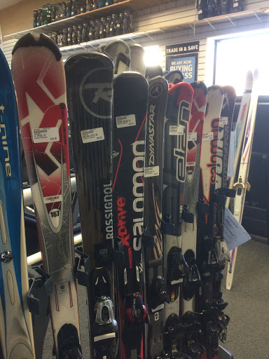 Sporting Goods Store «Play It Again Sports», reviews and photos, 1422 NW 9th St, Corvallis, OR 97330, USA