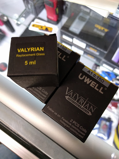 Tobacco Shop «Hempire State Smoke Shop», reviews and photos, 2340 Lyell Ave, Rochester, NY 14606, USA