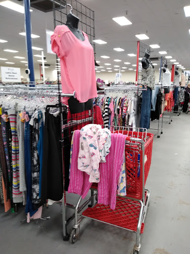 Thrift Store «Volunteers of America Thrift Store», reviews and photos, 1135 N Belsay Rd, Burton, MI 48509, USA