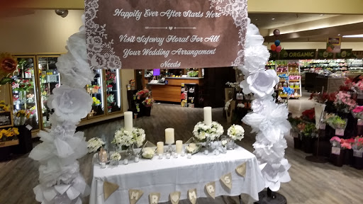 Grocery Store «Safeway», reviews and photos, 2090 Harbison Dr, Vacaville, CA 95687, USA