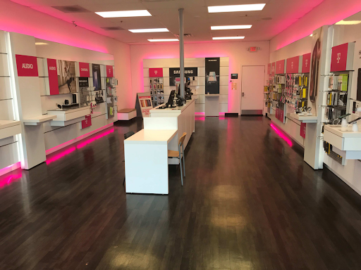Cell Phone Store «T-Mobile», reviews and photos, 2186 Cherry Rd #106, Rock Hill, SC 29732, USA