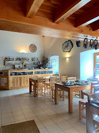 Atmosphère du Restaurant Auberge de l'Hospice du Petit-Saint-Bernard à Séez - n°6