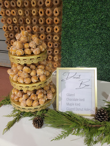 Dessert Shop «Honey Creme Donut Shop», reviews and photos, 514 Vincennes St, New Albany, IN 47150, USA