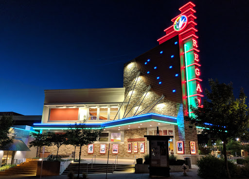 Movie Theater «Regal Cinemas Issaquah Highlands 12 IMAX & RPX», reviews and photos, 940 NE Park Dr, Issaquah, WA 98029, USA