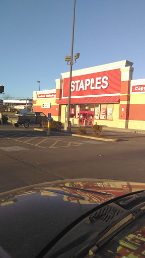Office Supply Store «Staples», reviews and photos, 910 Wolcott St #13, Waterbury, CT 06705, USA