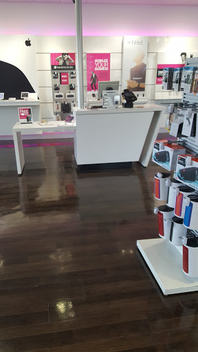 Cell Phone Store «T-Mobile», reviews and photos, 8010 Belair Rd, Nottingham, MD 21236, USA