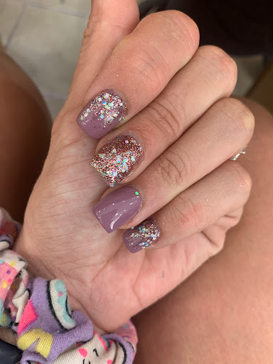 Beauty Salon «Hollywood Nails», reviews and photos, 889 S Centerville Rd, Sturgis, MI 49091, USA