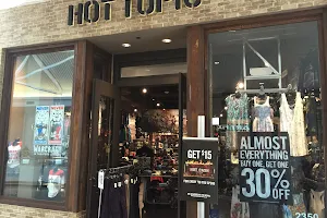 Hot Topic image