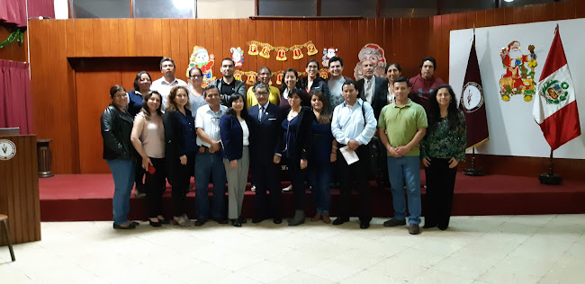 Comentarios y opiniones de Colegio Médico Veterinario del Perú - CMVP
