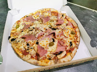 Pepperoni du Pizzas à emporter Pizz'Adore Pizzas, Burgers, Tacos à emporter et distributeur 24/24 à Arreau - n°1