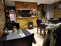 Atmosphère du Restaurant français La Malle aux Epices à La Hague - n°1