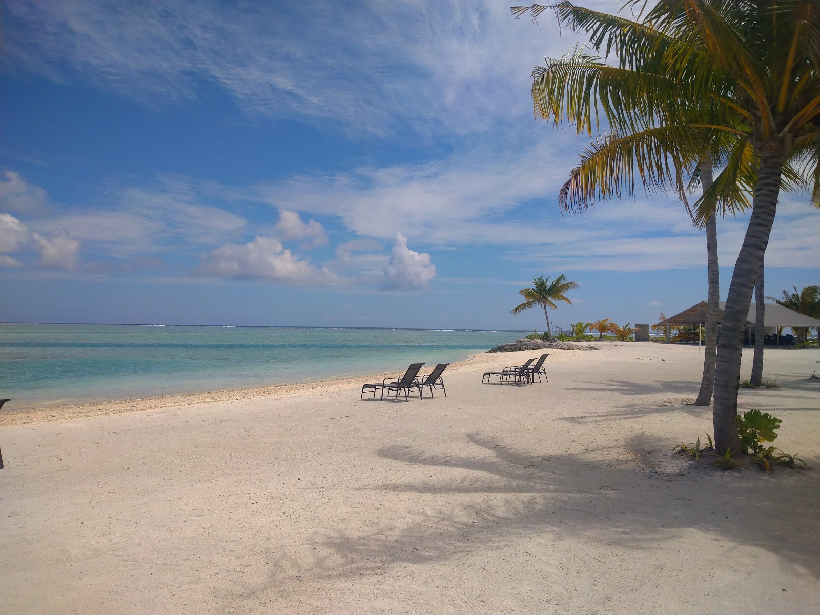 Foto di Spiaggia del Rhaa Resort - luogo popolare tra gli intenditori del relax