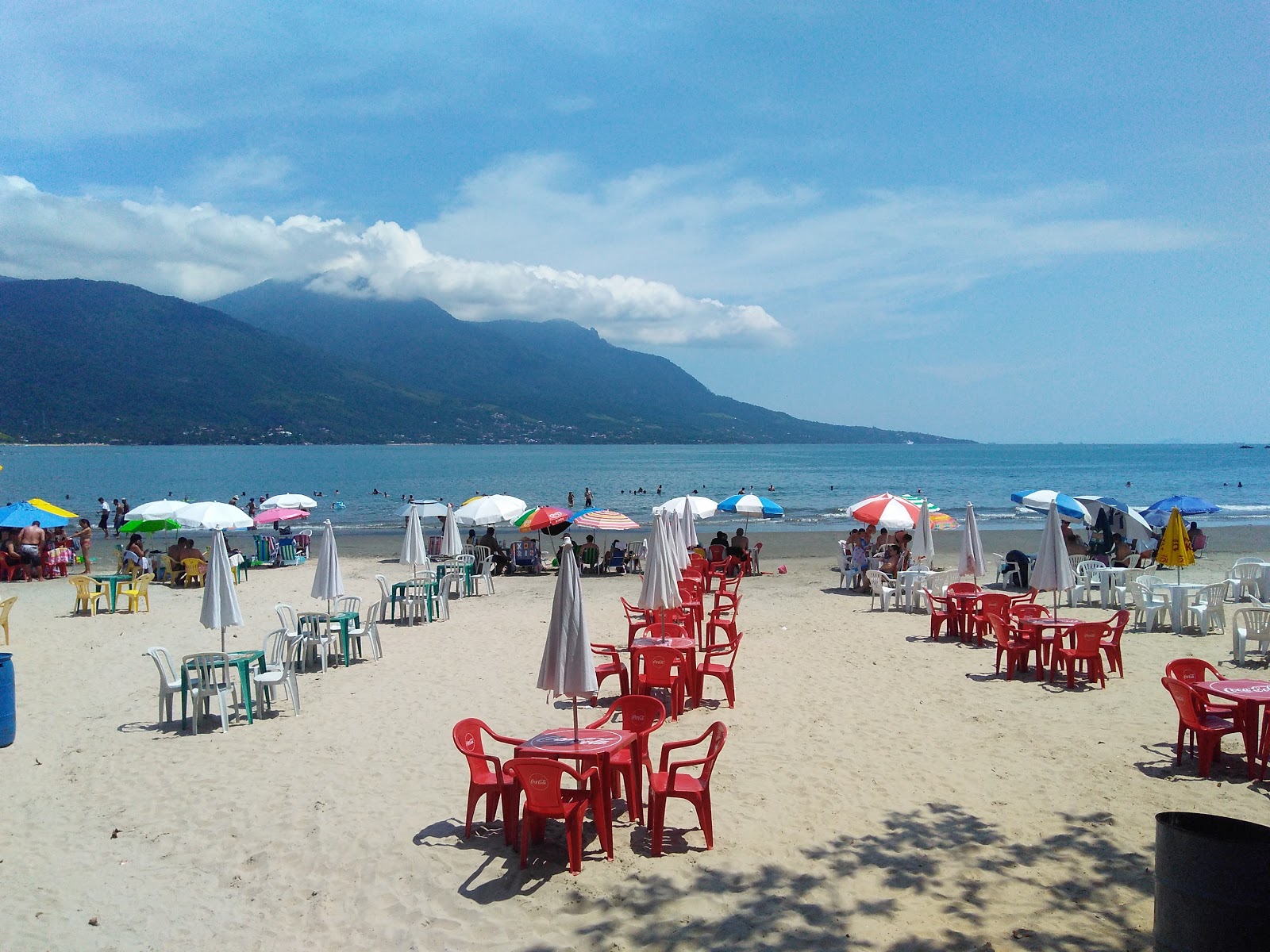 Foto di Spiaggia del Balneare dei Lavoratori con una superficie del sabbia beige