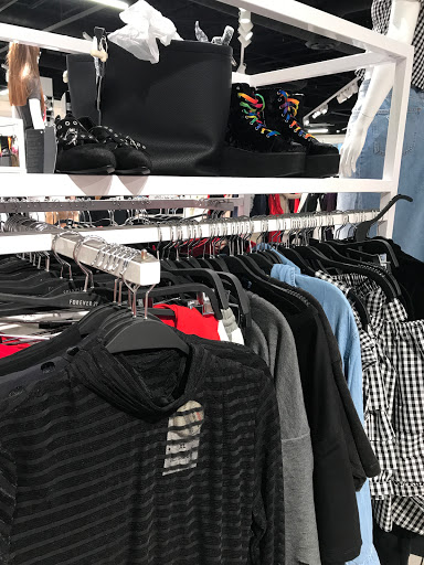 Clothing Store «Forever 21», reviews and photos, 10300 Little Patuxent Pkwy #1780, Columbia, MD 21044, USA