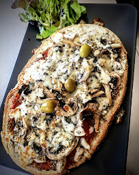 Pizza du Restaurant Le Relais de la Gare à Port-de-Bouc - n°3