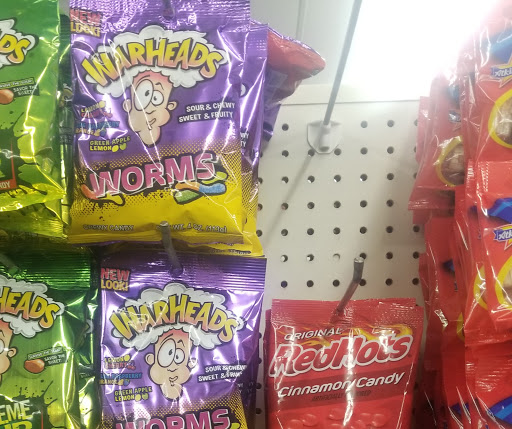 Dollar Store «Dollar Tree», reviews and photos, 21700 W Eleven Mile Rd, Southfield, MI 48076, USA