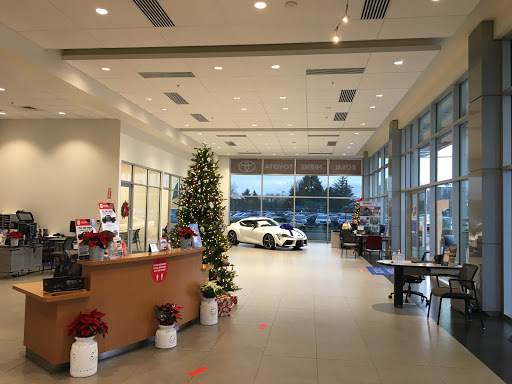 Toyota Dealer «Royal Moore Toyota», reviews and photos, 1415 SE River Rd, Hillsboro, OR 97123, USA