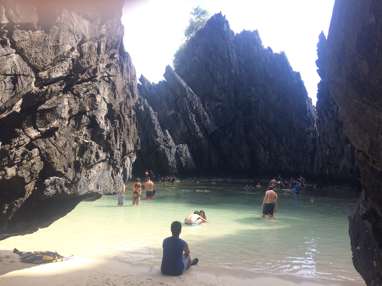 Fotografija Plaža Skrita laguna in njegova čudovita pokrajina