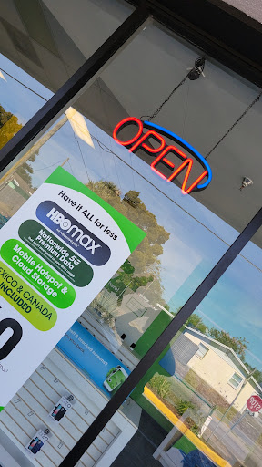 Cell Phone Store «Cricket Wireless Authorized Retailer», reviews and photos, 3452 US-19, Holiday, FL 34691, USA