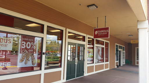 Famous Footwear Outlet, 311 Nut Tree Rd, Vacaville, CA 95687, USA, 