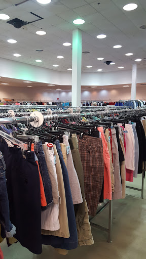 Thrift Store «The Salvation Army Family Store & Donation Center», reviews and photos