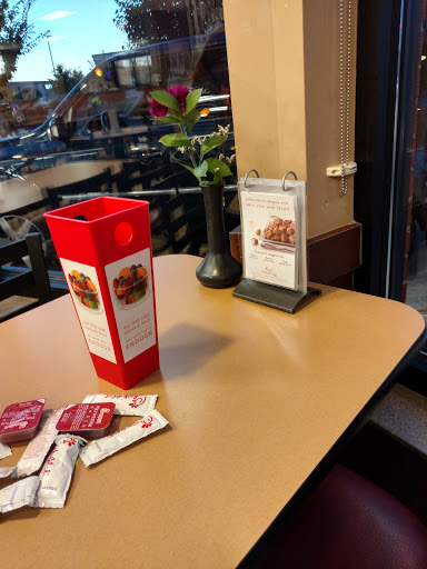 Fast Food Restaurant «Chick-fil-A», reviews and photos, 185 N Randall Rd, Batavia, IL 60510, USA