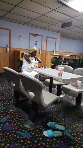 Sports Complex «DeLuna Lanes», reviews and photos, 590 E 9 Mile Rd, Pensacola, FL 32514, USA