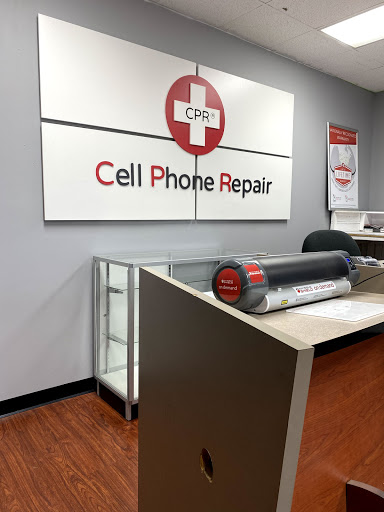 Electronics Repair Shop «Phone Fixers», reviews and photos, 33676 Ford Rd, Westland, MI 48185, USA