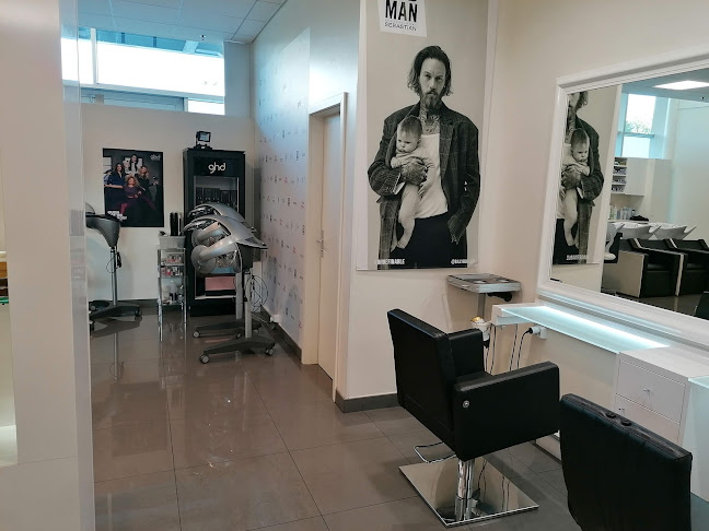Rezensionen über Salon de coiffure Tignasse in Lancy - Friseursalon