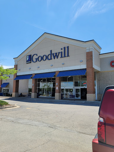 Thrift Store «Goodwill Store & Donation Center», reviews and photos, 123 S Weber Rd, Bolingbrook, IL 60490, USA