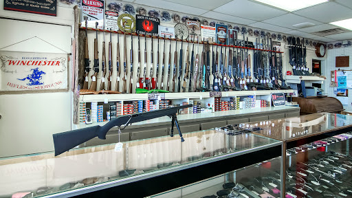 Gun Shop «Guns Plus», reviews and photos, 705 E Race Ave, Searcy, AR 72143, USA