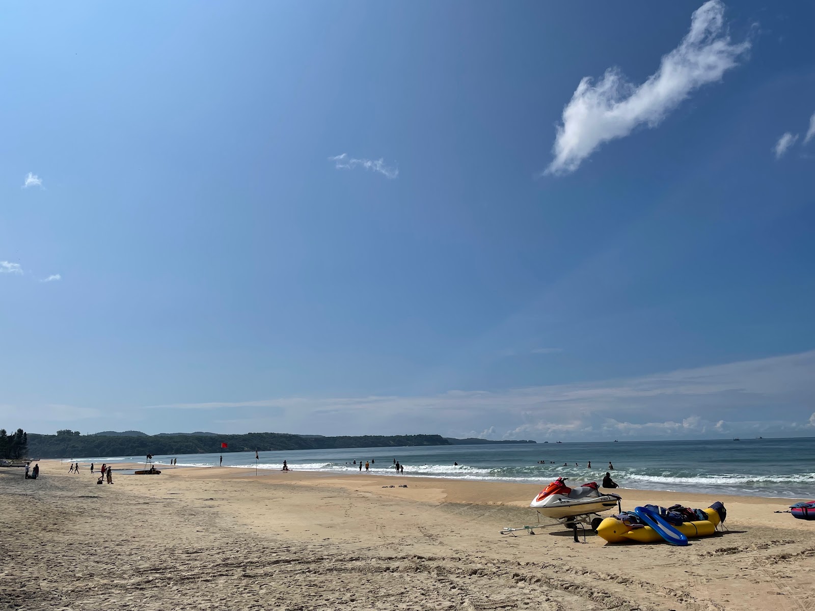 Fotografie cu Mobor Beach - locul popular printre cunoscătorii de relaxare
