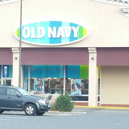 Clothing Store «Old Navy», reviews and photos, 1459 New Britain Ave, West Hartford, CT 06110, USA