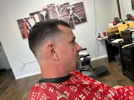 Barber Shop «CACHE HAIRCUTS BARBERSHOP», reviews and photos, 262 W State Rd 434, Longwood, FL 32750, USA