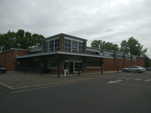 Supermarket «ALDI», reviews and photos, 801 Silver Ln, East Hartford, CT 06118, USA