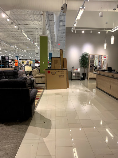 Furniture Store «Art Van Furniture - Glendale Heights», reviews and photos, 125 W Army Trail Rd, Glendale Heights, IL 60139, USA