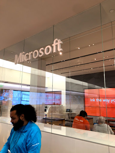 Computer Store «Microsoft Store - Scottsdale Fashion Square», reviews and photos, 7014 E Camelback Rd #1288, Scottsdale, AZ 85251, USA