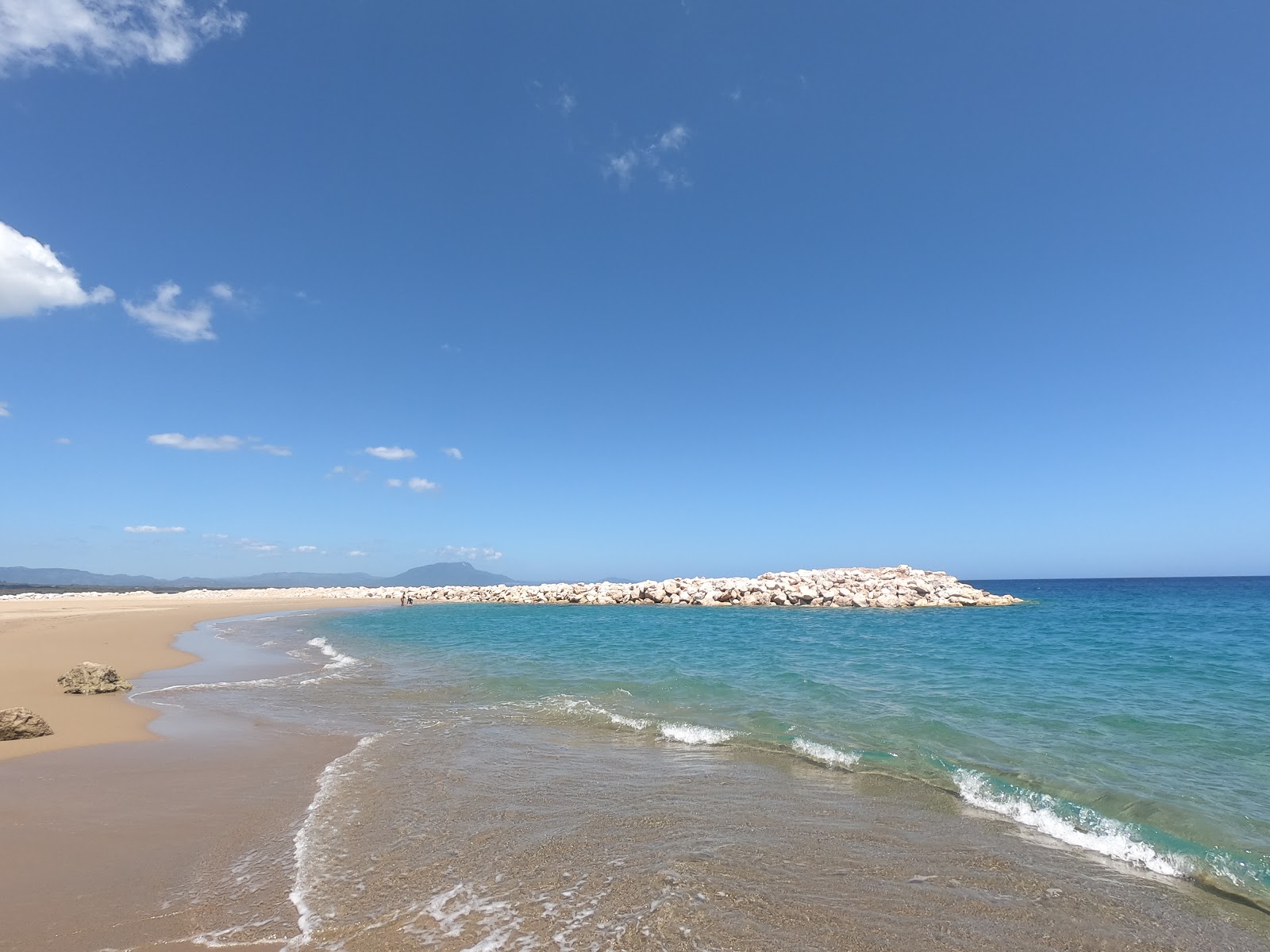 Fotografie cu Playa Imbert zona hotelieră