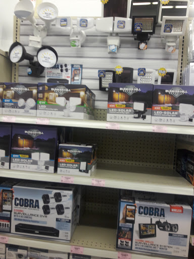 Hardware Store «Harbor Freight Tools», reviews and photos, 3050 N Josey Ln #106, Carrollton, TX 75007, USA