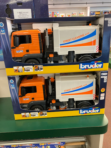 Toy Store «San Marino Toy & Book Shoppe», reviews and photos, 2476 Huntington Dr, San Marino, CA 91108, USA