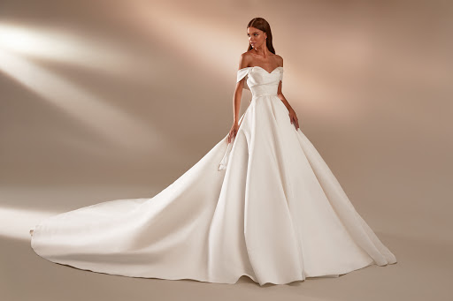 Bridal Shop «Viero Bridal», reviews and photos, 2236 W Chicago Ave, Chicago, IL 60622, USA